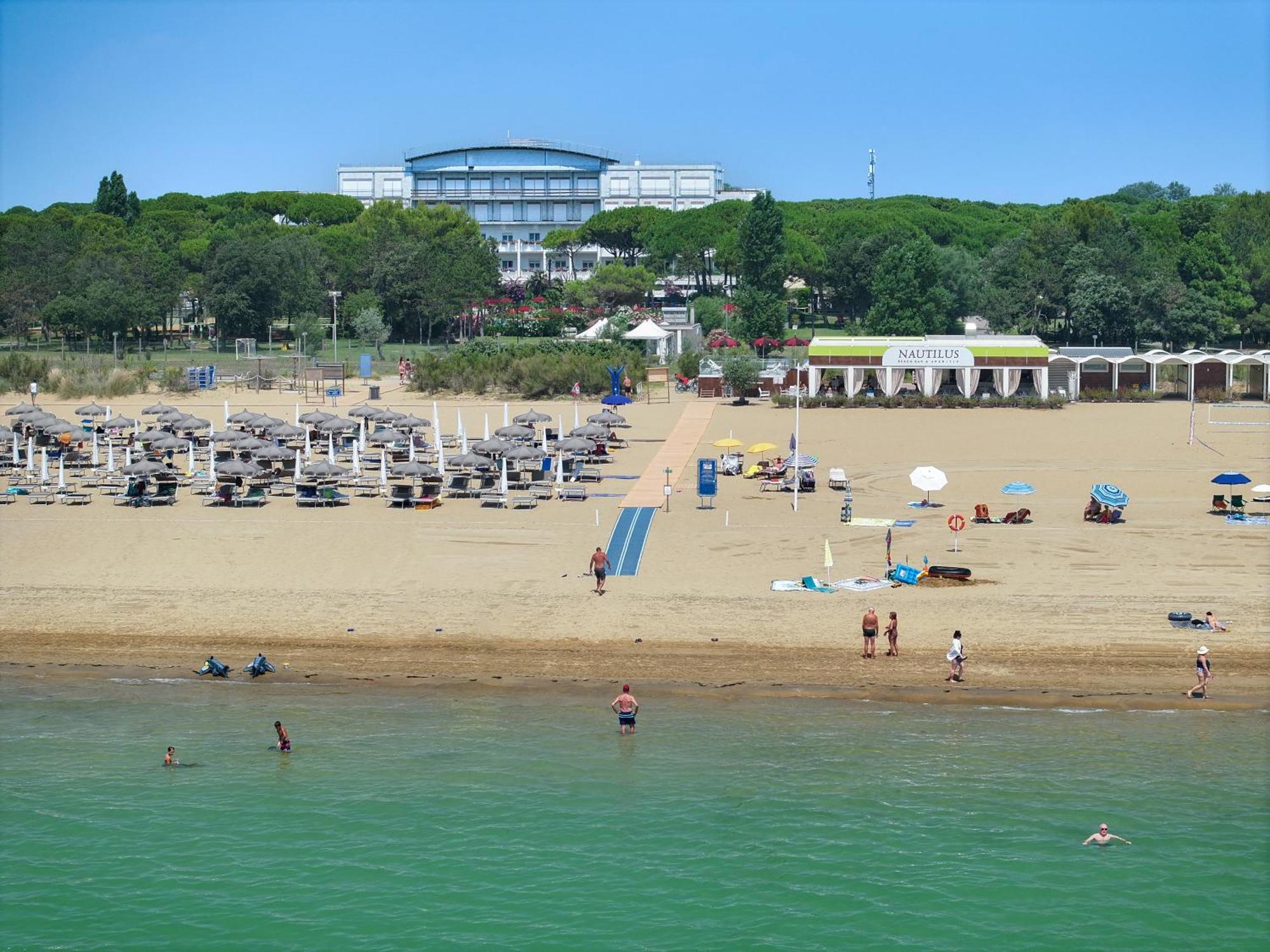 Il Tridente Hotel Bibione Exteriér fotografie